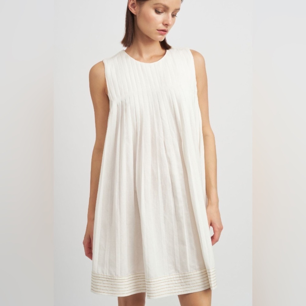 En Saison Jesse Pleated Swing Mini Linen Babydoll Dress Size Medium Off White